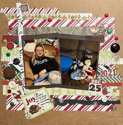 December 25
6-17 challenge
Keywords: buttons;paper strips